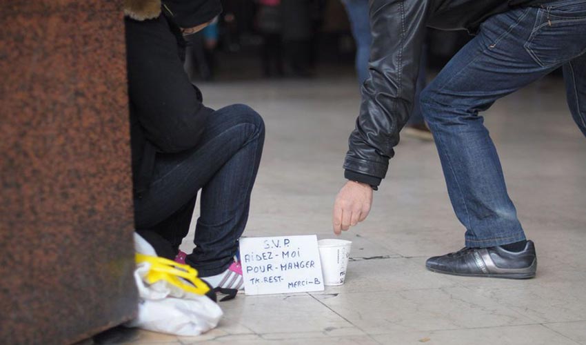 Toulouse amende femme mendiant