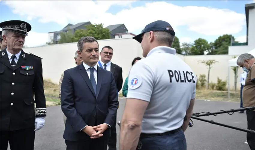 Gérald Darmanin veut obliger les médias et réseaux sociaux à flouter le visage des policiers en opération