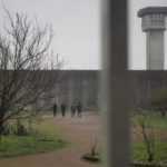 La prison est désocialisante et favorise la récidive, affirme Cécile Marcel, la directrice de l&rsquo;OIP